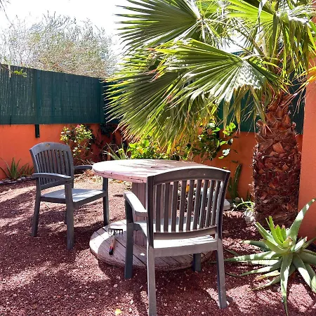 דירה With Garden